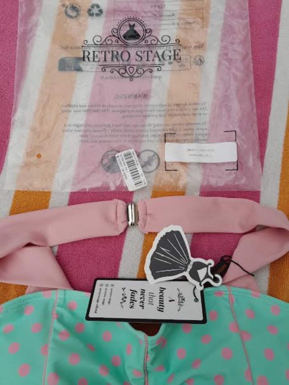 1960's Contrast Polka Dots Heart Swimsuit - Picture 4 of 5